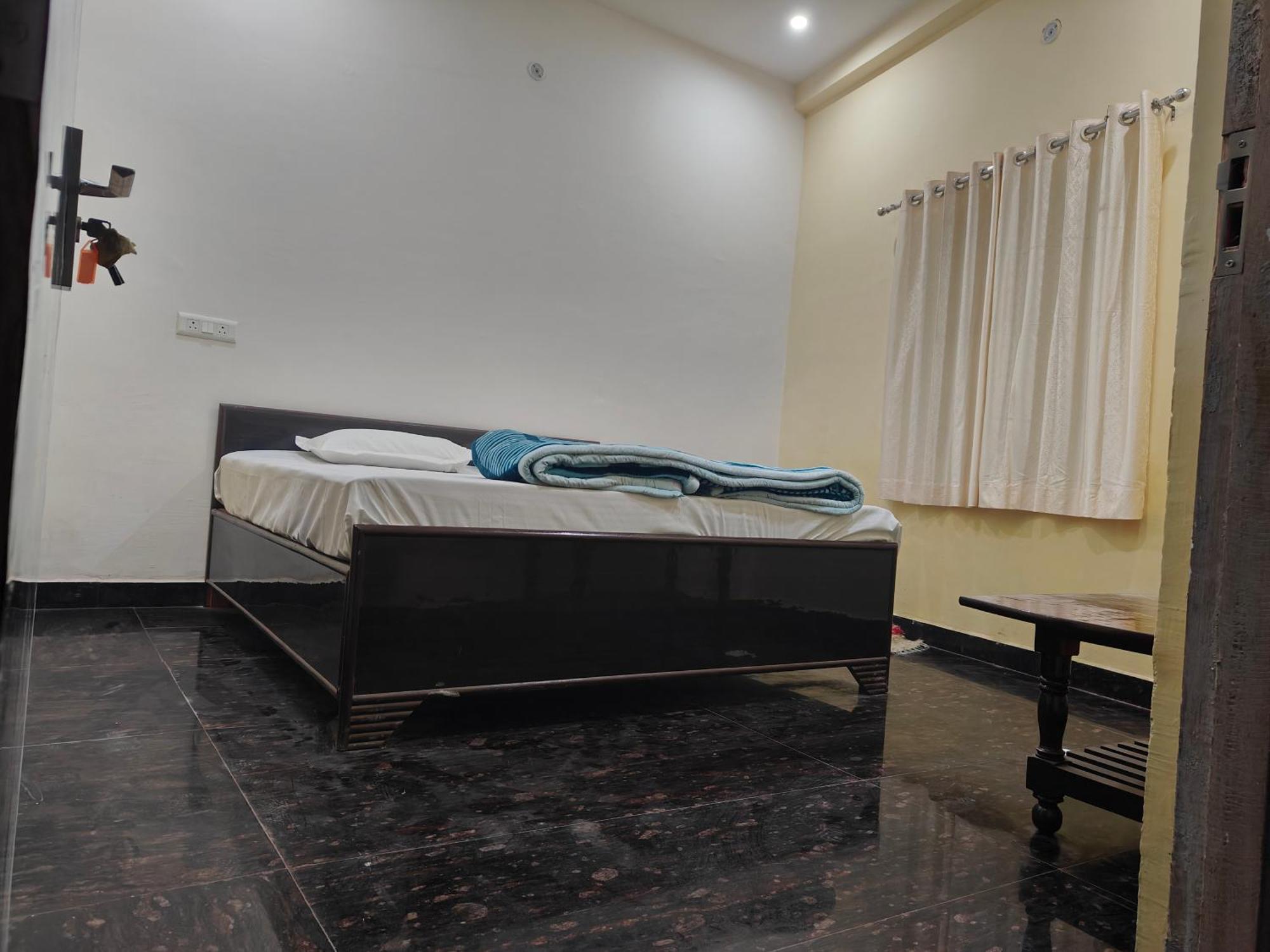 Sky Inn Paying Guest House فاراناسي المظهر الخارجي الصورة